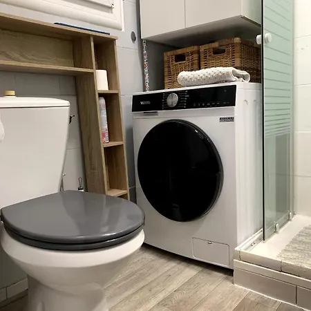 Grand Studio Avec Balcon Au Pied De La Plage Apartment *